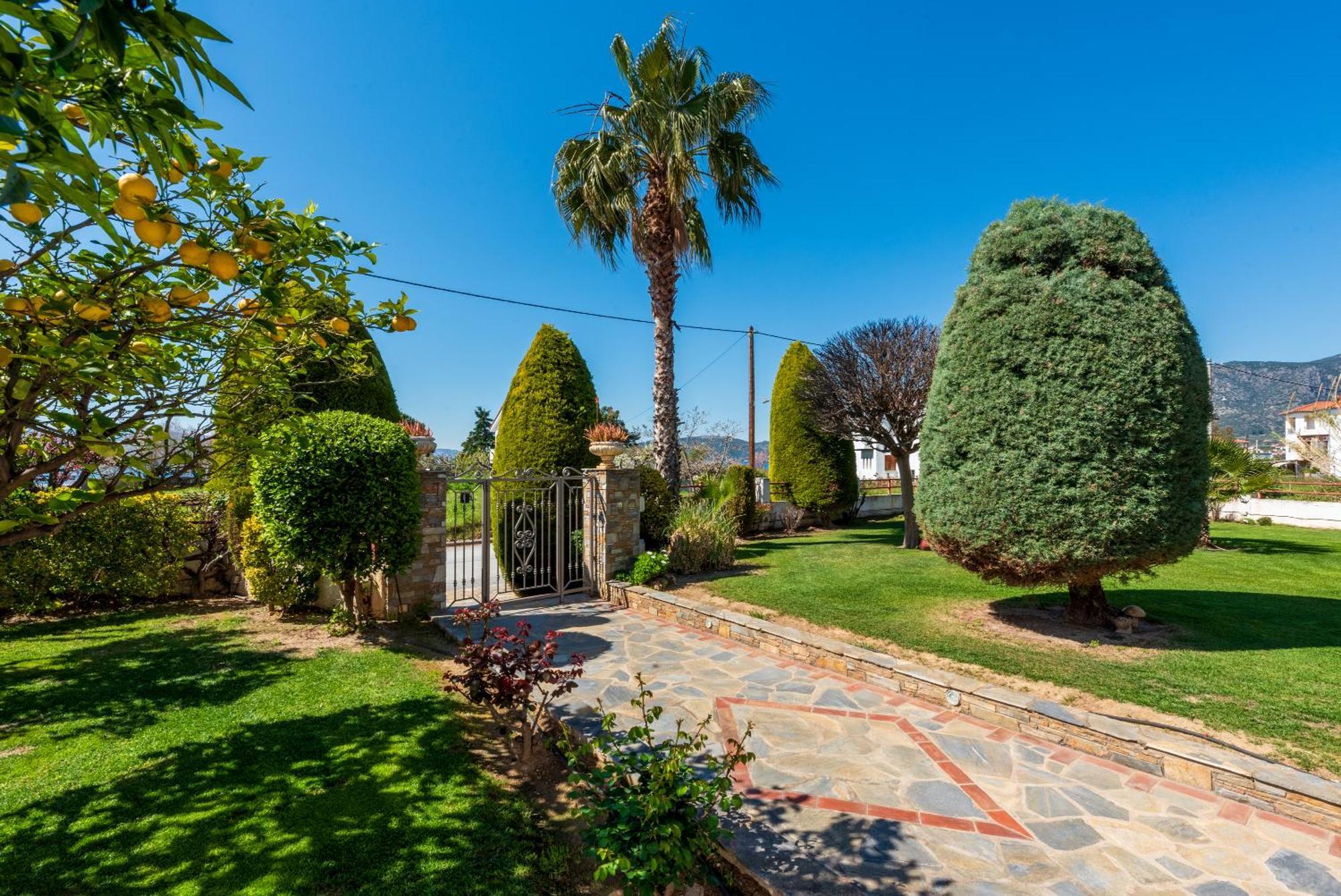 Christina'S Twin Palm Trees House Apartamento Agria Exterior foto