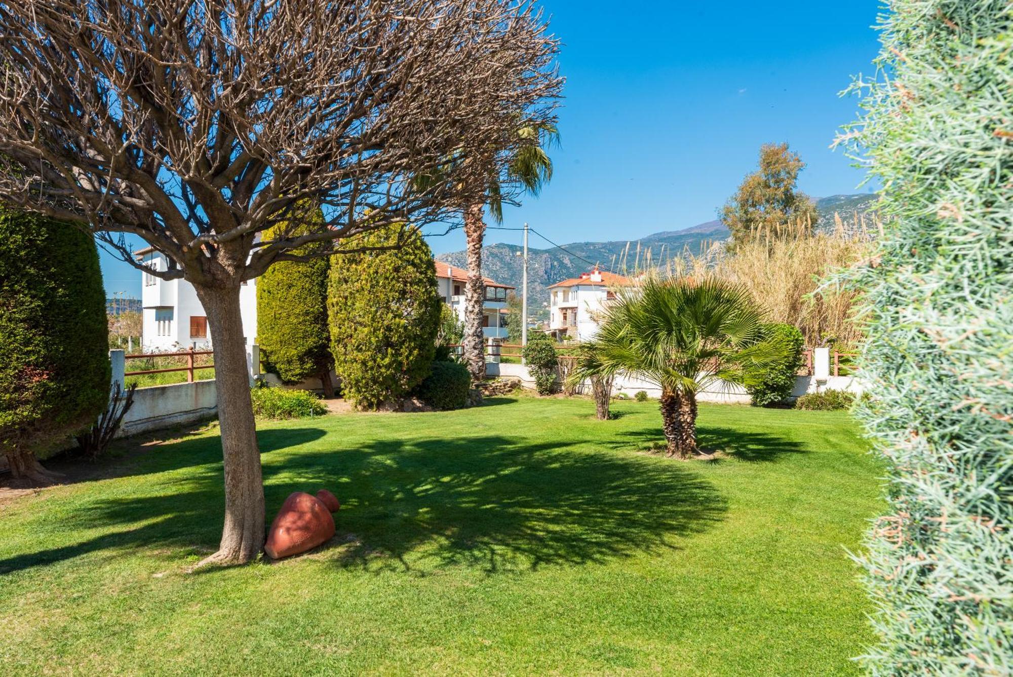 Christina'S Twin Palm Trees House Apartamento Agria Exterior foto